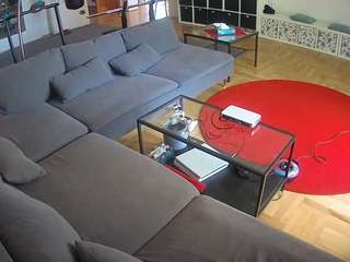 voyeurcam-julmodels-living-3 webcam
