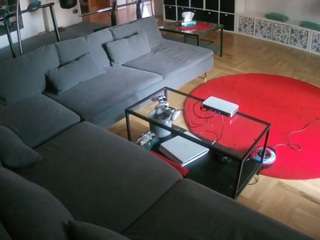voyeurcam-julmodels-living-3