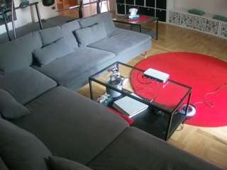 voyeurcam-julmodels-living-3