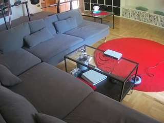 voyeurcam-julmodels-living-3