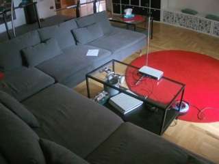 Questo modello è in diretta ora. voyeurcam-julmodels-living-3