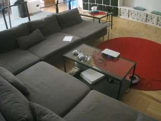 Ця модель зараз онлайн. voyeurcam-julmodels-living-3