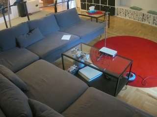 Ця модель зараз онлайн. voyeurcam-julmodels-living-3