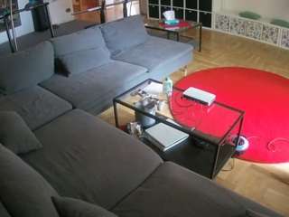 voyeurcam-julmodels-living-3