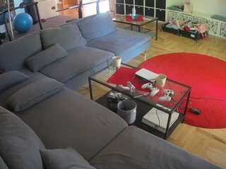 voyeurcam-julmodels-living-3