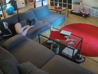 voyeurcam-julmodels-living-3