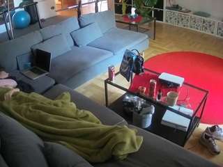 voyeurcam-julmodels-living-3