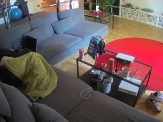 voyeurcam-julmodels-living-3