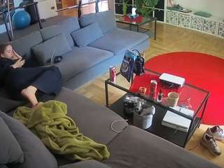 voyeurcam-julmodels-living-3