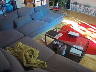 voyeurcam-julmodels-living-3