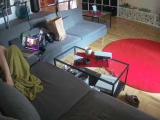 voyeurcam-julmodels-living-3