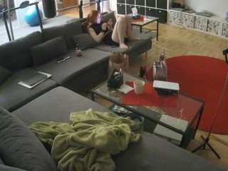 voyeurcam-julmodels-living-3