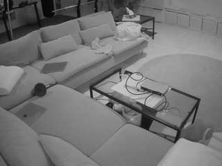 voyeurcam-julmodels-living-3