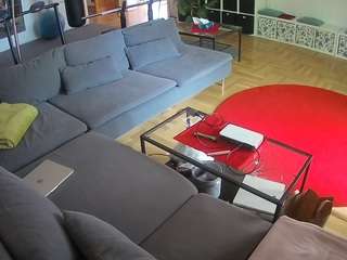 voyeurcam-julmodels-living-3