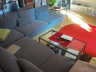 voyeurcam-julmodels-living-3