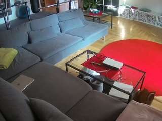 voyeurcam-julmodels-living-3