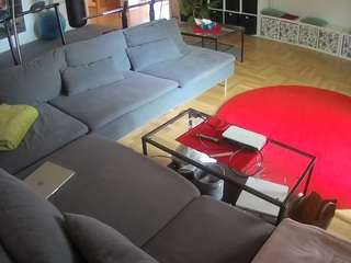 voyeurcam-julmodels-living-3