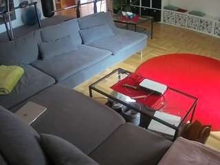 voyeurcam-julmodels-living-3