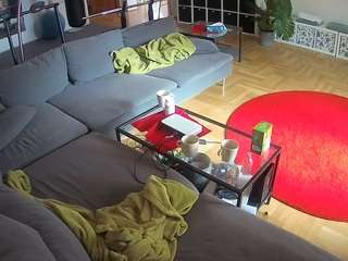 voyeurcam-julmodels-living-3