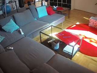 voyeurcam-julmodels-living-3