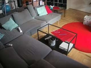 voyeurcam-julmodels-living-3