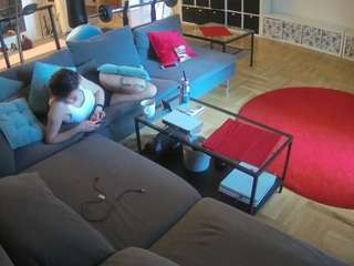 voyeurcam-julmodels-living-3