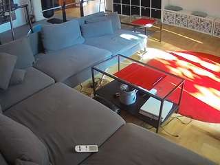 voyeurcam-julmodels-living-3