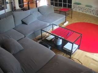 voyeurcam-julmodels-living-3