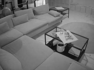 voyeurcam-julmodels-living-3