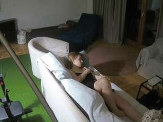 Vouyer House camsoda voyeurcam-julmodels-living-4