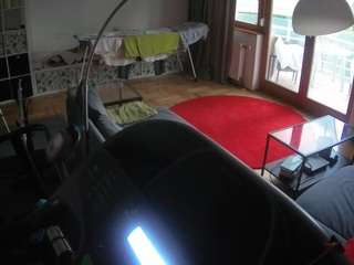 voyeurcam-julmodels-living-4