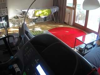 voyeurcam-julmodels-living-4