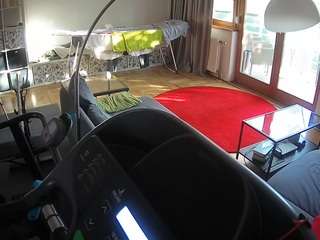 voyeurcam-julmodels-living-4