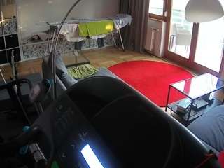 voyeurcam-julmodels-living-4