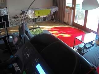 voyeurcam-julmodels-living-4
