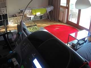 voyeurcam-julmodels-living-4