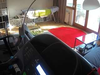 voyeurcam-julmodels-living-4