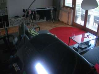 voyeurcam-julmodels-living-4