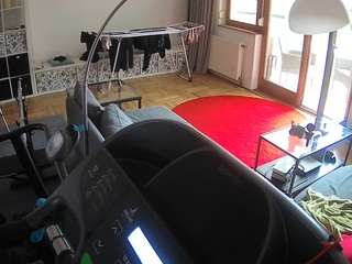 voyeurcam-julmodels-living-4