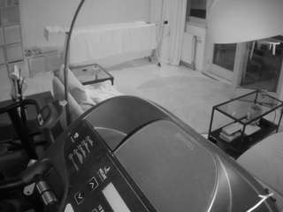 voyeurcam-julmodels-living-4