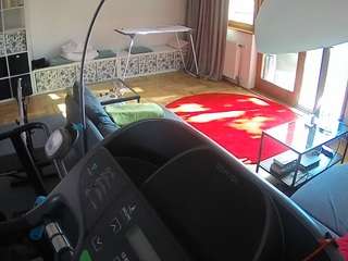 voyeurcam-julmodels-living-4