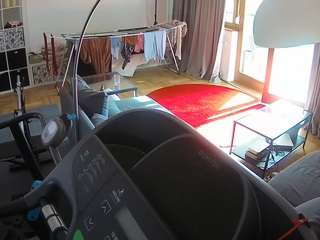 voyeurcam-julmodels-living-4
