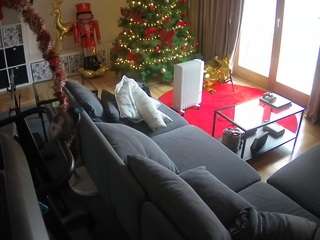voyeurcam-julmodels-living-4