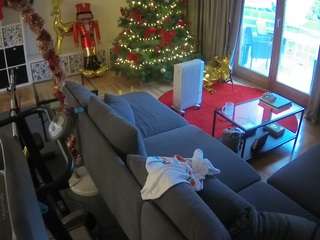 voyeurcam-julmodels-living-4