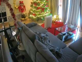 voyeurcam-julmodels-living-4