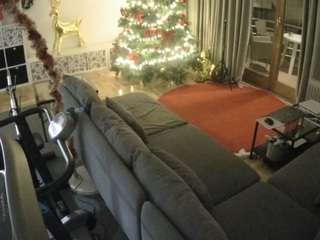 voyeurcam-julmodels-living-4