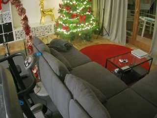 voyeurcam-julmodels-living-4