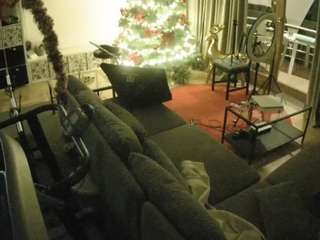 voyeurcam-julmodels-living-4