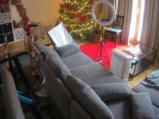 voyeurcam-julmodels-living-4 Profile Image