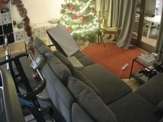 voyeurcam-julmodels-living-4